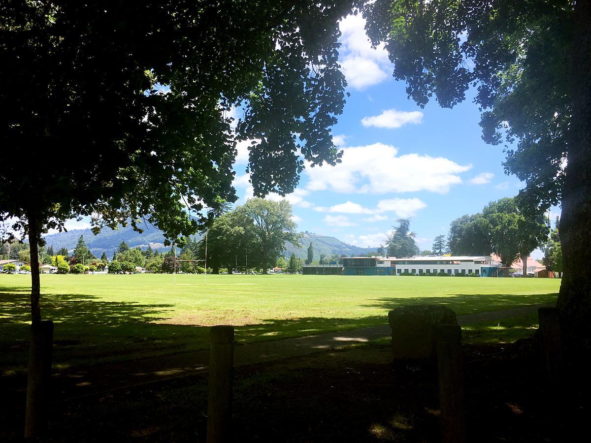 Rotorua City Center Holiday House Экстерьер фото